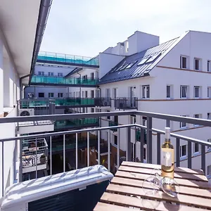 vagabond-apartments-suites.inbudapesthotels.com/