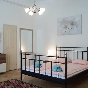 friendly-home-in-the-center.inbudapesthotels.com/